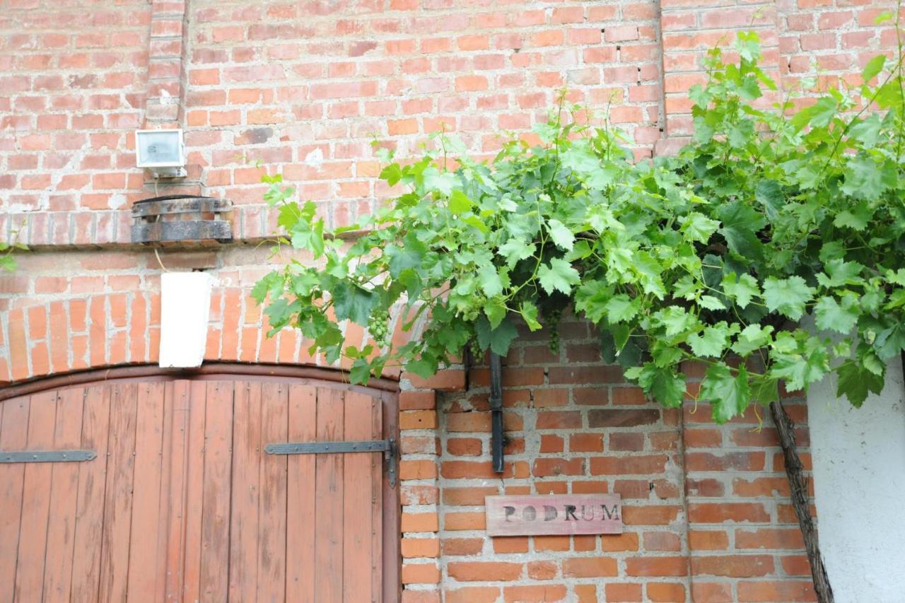 Wellness B&B Winery Sontacchi Kutjevo 外观 照片