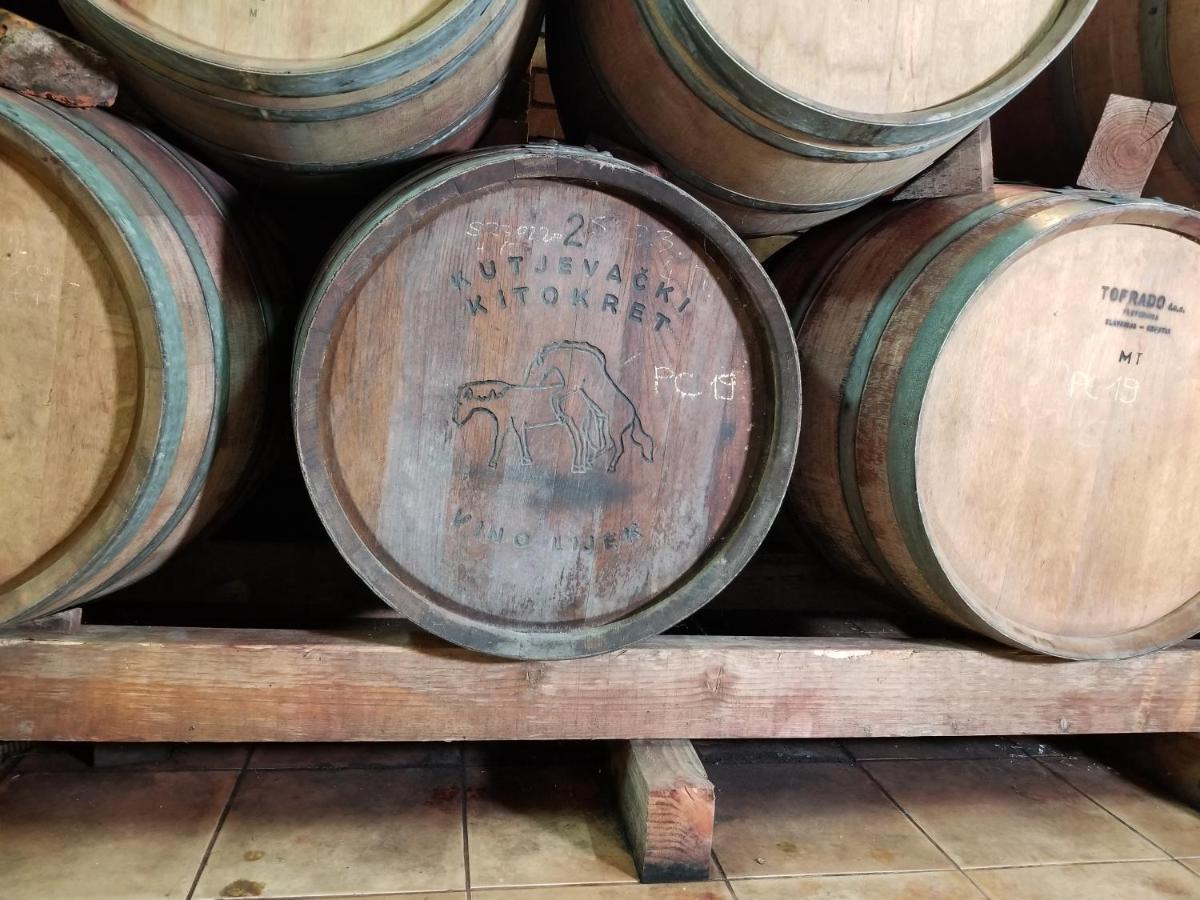 Wellness B&B Winery Sontacchi Kutjevo 外观 照片