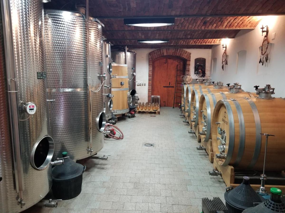Wellness B&B Winery Sontacchi Kutjevo 外观 照片